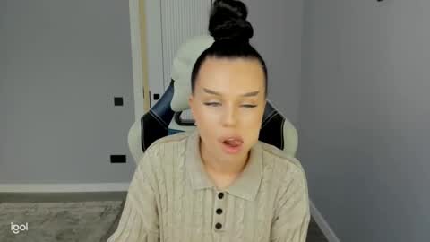 mary_jain13 online show from October 8, 8:34 am