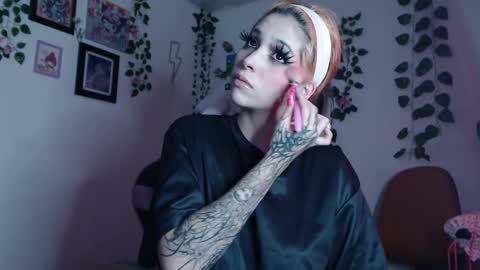                      100   online show from December 9, 10:09 pm