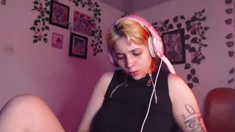                      100   online show from December 18, 4:20 am