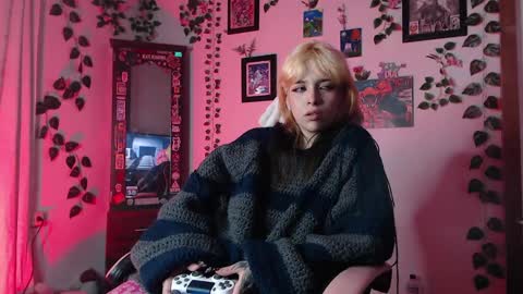                      100   online show from February 10, 2:52 am