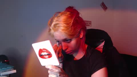                      100   online show from November 23, 6:35 am