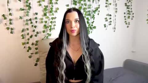 Mary Jenet online show from September 30, 3:50 pm