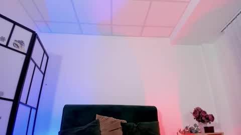 Snapshot of mary_lori chatting on February 21, 7:31 am Mary online show from February 21, 7:31 am