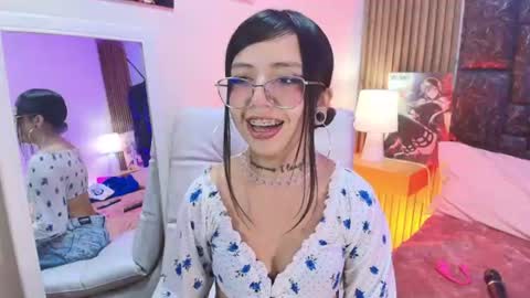 mary_luckaysha online show from July 23, 7:45 pm