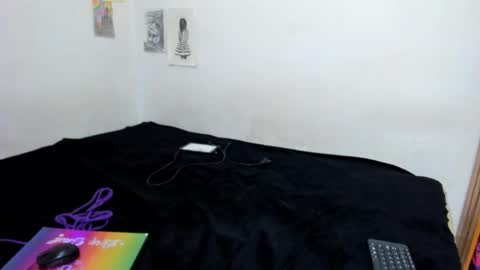 Snapshot of mary_magic chatting on April 17, 12:35 am mary_magic online show from April 17, 12:35 am