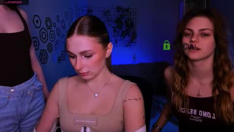 Mary online show from February 7, 10:30 am