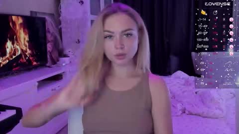 Mary online show from October 1, 8:59 pm