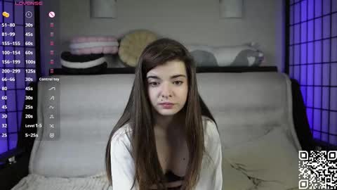 Snapshot of mary_shake chatting on March 22, 9:07 pm Mary online show from March 22, 9:07 pm