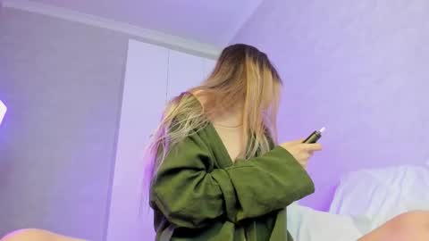 Snapshot of mary_shiota chatting on February 7, 9:13 am HelIo Everyone Im MaryWelcome to my room and lets have a good time together with me online show from February 7, 9:13 am