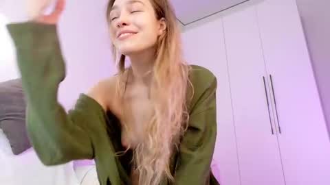 HelIo  Everyone Im MaryWelcome  to my room and  lets have  a good  time  together with me   online show from June 13, 9:07 am