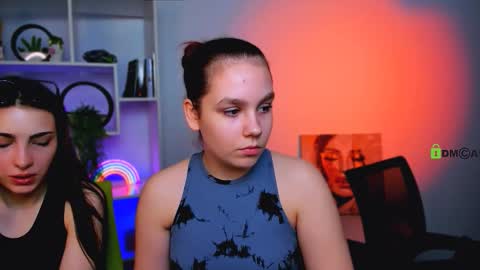 Snapshot of mary_skiny chatting on March 26, 6:08 am mary skiny online show from March 26, 6:08 am