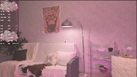 Snapshot of mary_tim chatting on March 22, 9:45 am Maryana online show from March 22, 9:45 am
