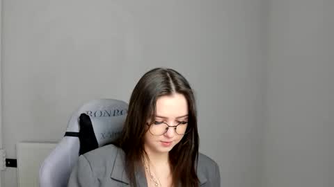 Alice online show from April 29, 11:36 am