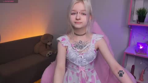 Snapshot of mary_wester chatting on May 9, 1:00 am Mary online show from May 9, 1:00 am