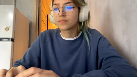 Kira online show from September 19, 12:06 pm