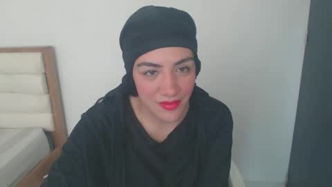 Snapshot of maryam_arabicmilk chatting on February 11, 2:35 pm maryam_arabicmilk online show from February 11, 2:35 pm