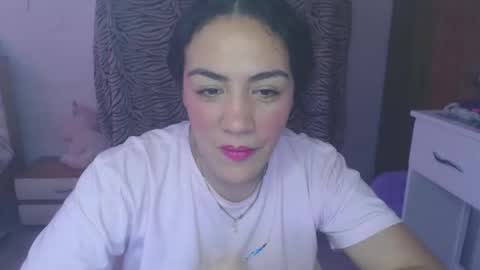 Snapshot of maryam_arabicmilk chatting on October 19, 6:52 pm maryam_arabicmilk online show from October 19, 6:52 pm