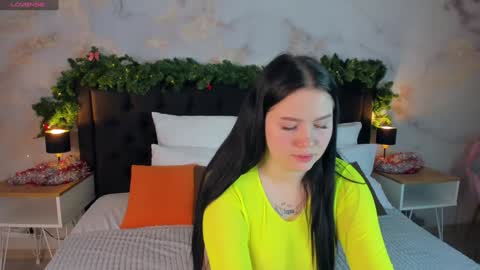 Snapshot of maryamie chatting on December 19, 3:07 am Hello Ill be waiting for you Tue Wed Thu Fri 3am-10am Sun 3am-5pm GMT online show from December 19, 3:07 am