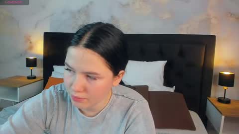 Snapshot of maryamie chatting on January 17, 3:12 am Hello Ill be waiting for you Tue Wed Thu Fri 3am-10am Sun 3am-5pm GMT online show from January 17, 3:12 am