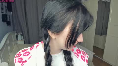 Mary online show from February 9, 7:56 am