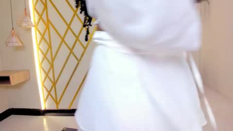   online show from January 8, 12:18 pm