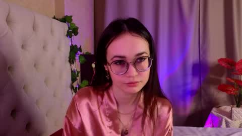 Snapshot of maryflorez chatting on June 5, 8:36 pm Bella3 online show from June 5, 8:36 pm