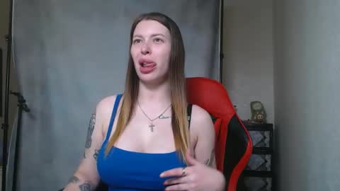 Snapshot of maryh0tlove chatting on December 3, 10:02 am maryh0tlove online show from December 3, 10:02 am