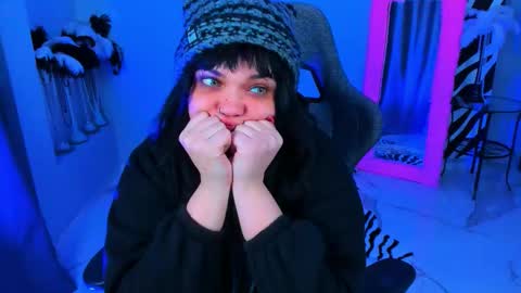 Mary online show from February 4, 2:39 am