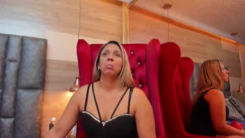 maryhawkey online show from February 26, 11:42 am