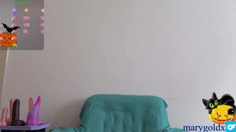 Snapshot of maryhillx chatting on October 20, 8:59 am MaryHill online show from October 20, 8:59 am