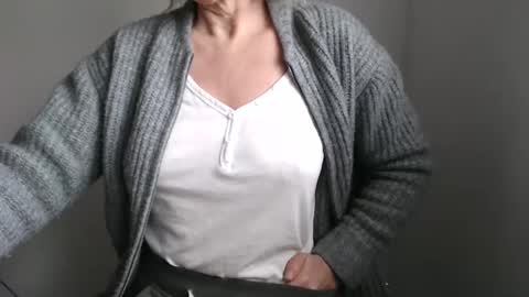 Maryil online show from December 26, 10:37 am