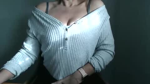 Maryil online show from December 30, 9:48 am