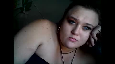 Snapshot of maryjane7036 chatting on February 17, 8:47 pm maryjane7036 online show from February 17, 8:47 pm