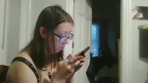 Snapshot of maryjaneflowers chatting on December 9, 1:02 pm maryjaneflowers online show from December 9, 1:02 pm