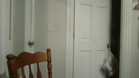 Snapshot of maryjaneflowers chatting on December 23, 12:52 pm maryjaneflowers online show from December 23, 12:52 pm