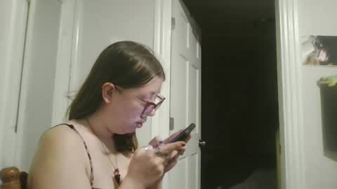 Snapshot of maryjaneflowers chatting on December 25, 12:27 am maryjaneflowers online show from December 25, 12:27 am