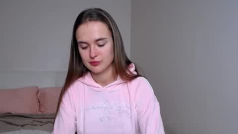 Mari online show from December 15, 8:24 pm