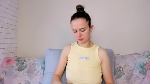 Snapshot of marylee_21 chatting on March 16, 7:56 am Mari online show from March 16, 7:56 am