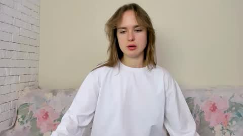 Snapshot of marylee_21 chatting on March 19, 7:12 am Mari online show from March 19, 7:12 am