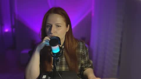 SirenVictoria online show from April 30, 7:20 pm