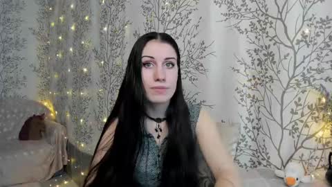 Mary Lou online show from December 6, 3:30 am