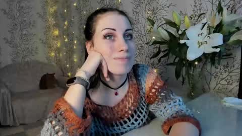 Mary Lou online show from February 25, 11:30 am