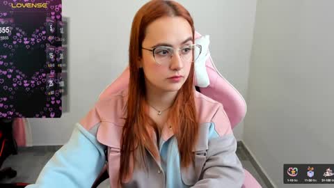 Dulce Maria online show from January 4, 5:16 pm