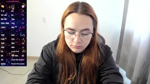 Dulce Maria online show from October 30, 3:57 pm