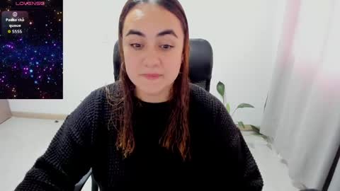 Dulce Maria online show from May 29, 5:44 pm