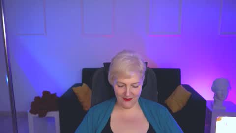 marymogan online show from September 12, 6:13 am