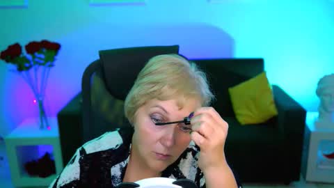 Snapshot of marymogan chatting on October 9, 8:12 am marymogan online show from October 9, 8:12 am