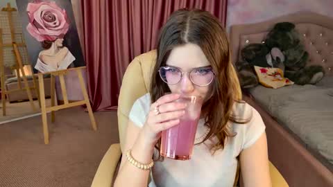 Mary online show from November 23, 8:19 pm