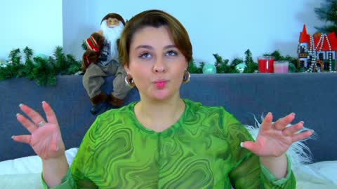 Snapshot of marymurrays chatting on January 17, 3:55 am MaryMurrays online show from January 17, 3:55 am