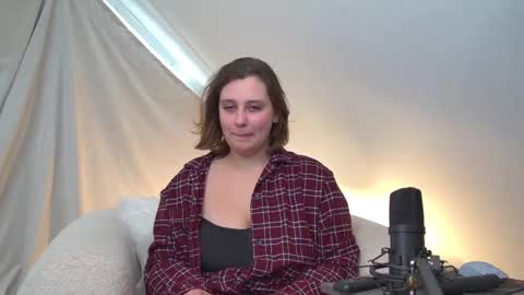 Snapshot of marymurrays chatting on September 18, 7:10 am MaryMurrays online show from September 18, 7:10 am